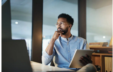 Kancelářské brýlové čočky: Proč je potřebujete – a kdo je opravdu ocení